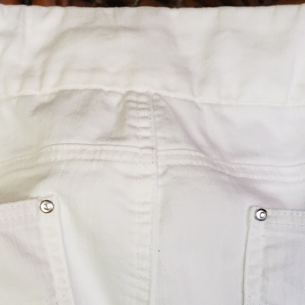 DENIM&CO Regular Perfect Denim Smooth Waist Straight Leg 5-Pkt Jeans 18W White - Picture 9 of 16